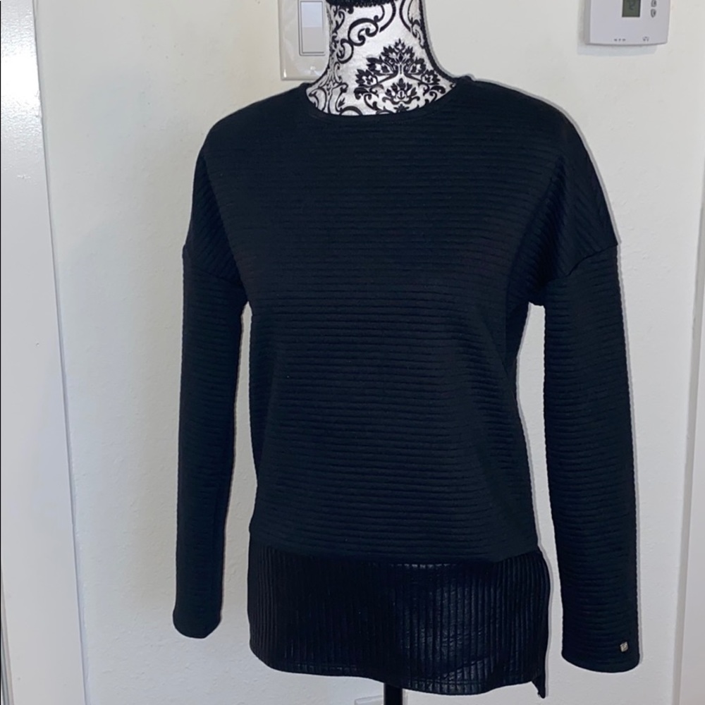 Nwt Fabletics top
